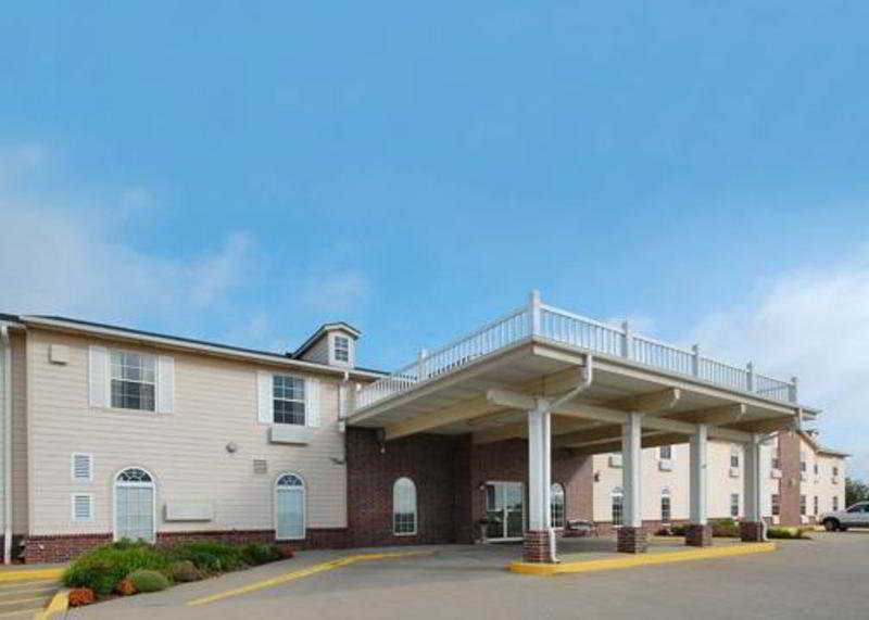 Quality Inn & Suites Chesterfield Village Springfield Buitenkant foto